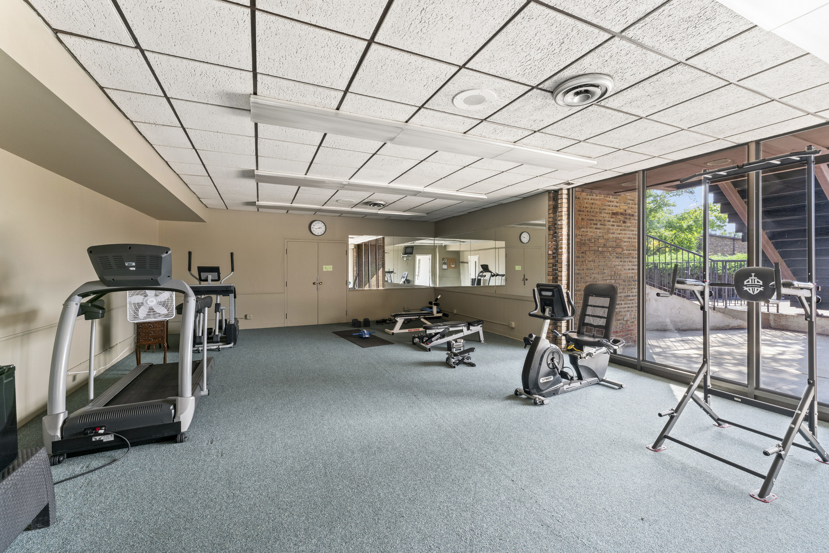 440 Raintree Court, Unit 1M Glen Ellyn, IL 60137 - Photo 33 of 35