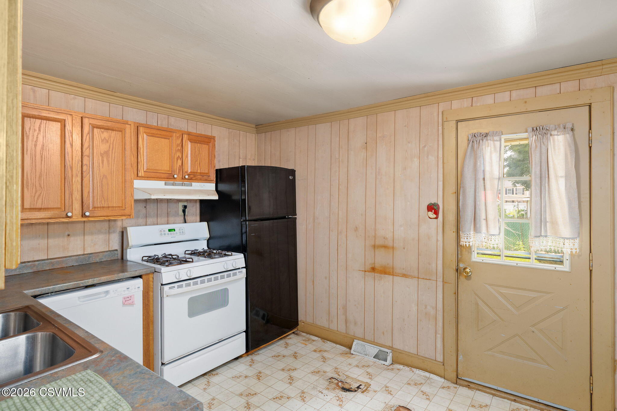 352 Pine Street Danville, PA 17821 - Photo 9 of 27