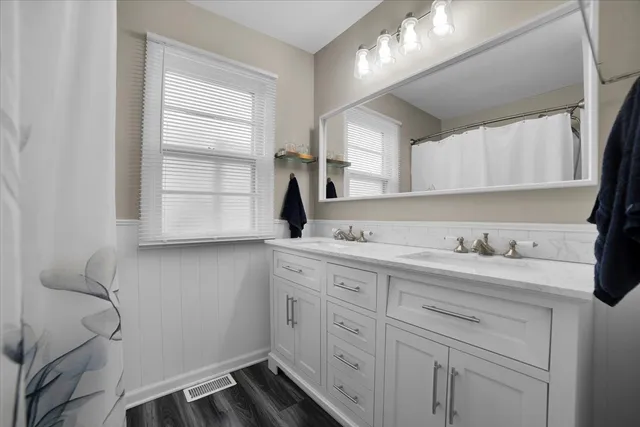 $324,900 | 705 State Street, Lemont, IL 60439