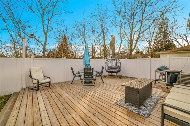 $324,900 | 705 State Street, Lemont, IL 60439