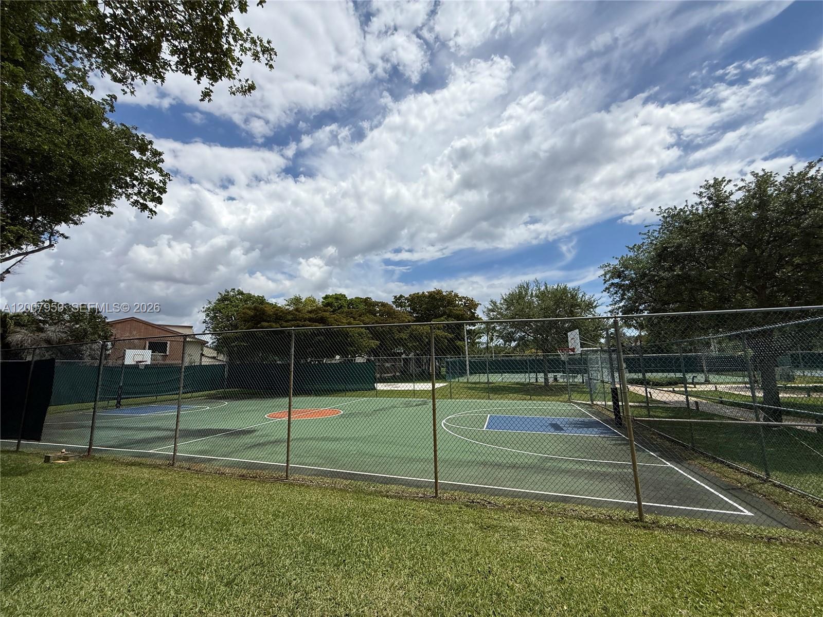 10661 Southwest 113th Place, Unit 94B Miami, FL 33176 - Photo 48 of 54 a view of a park