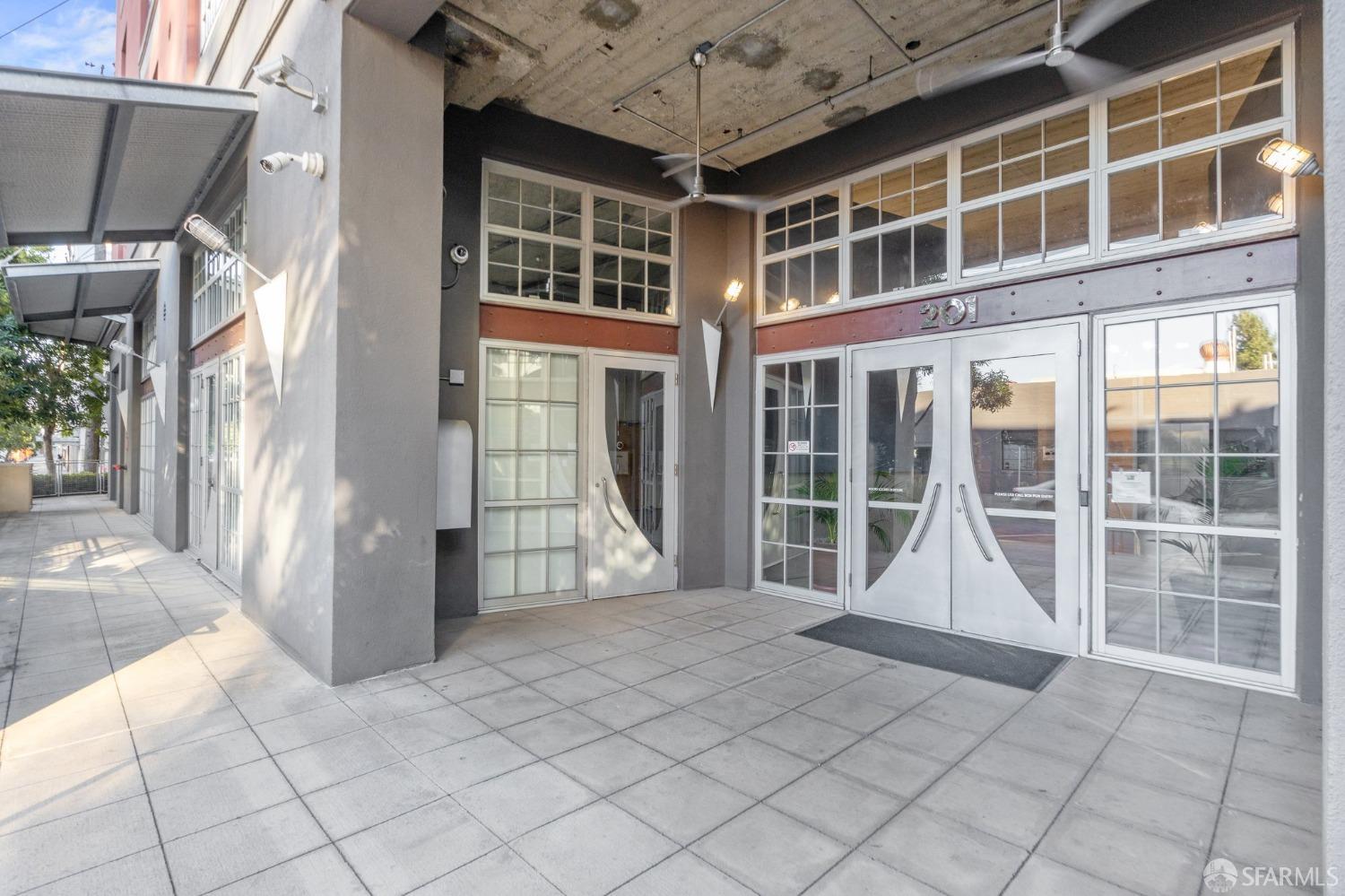 201 4th Street, Unit 606 Oakland, CA 94607 - Photo 53 of 71