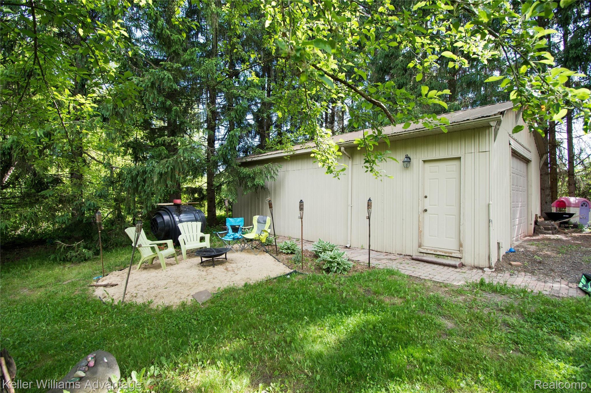 2981 Faussett Road Howell, MI 48855 - Photo 29 of 35 29.jpg