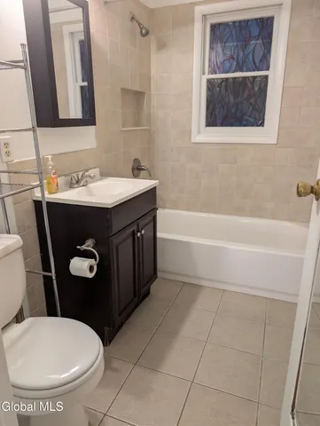 $2,200 | 2 Friebel Road, Albany, NY 12208