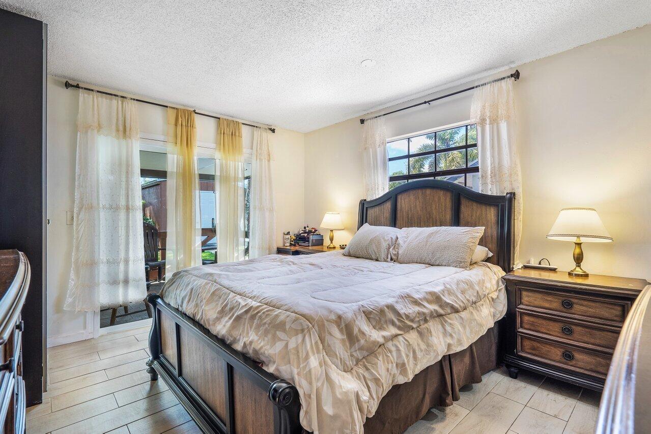 10639 Boca Entrada Boulevard Boca Raton, FL 33428 - Photo 17 of 34 016-10639BocaEntradaBoulevard-BocaRaton-