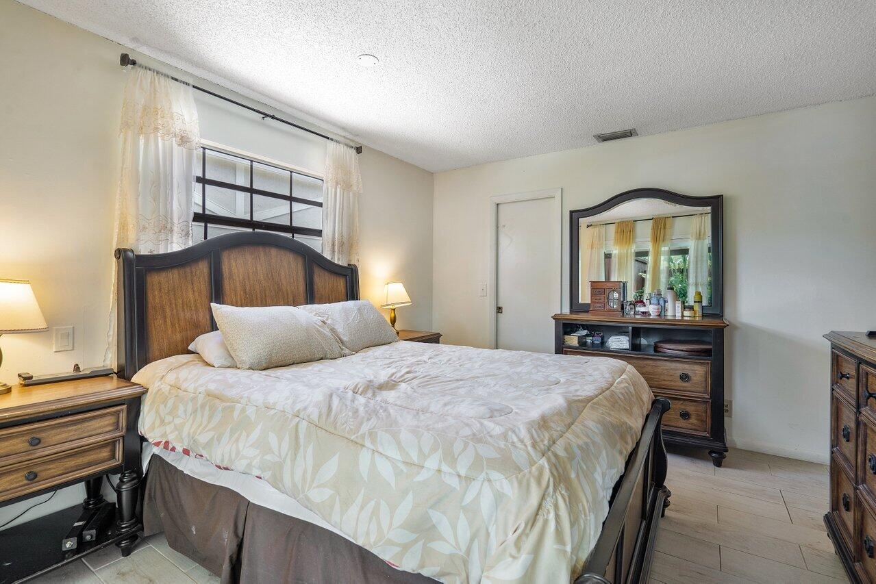 10639 Boca Entrada Boulevard Boca Raton, FL 33428 - Photo 18 of 34 018-10639BocaEntradaBoulevard-BocaRaton-