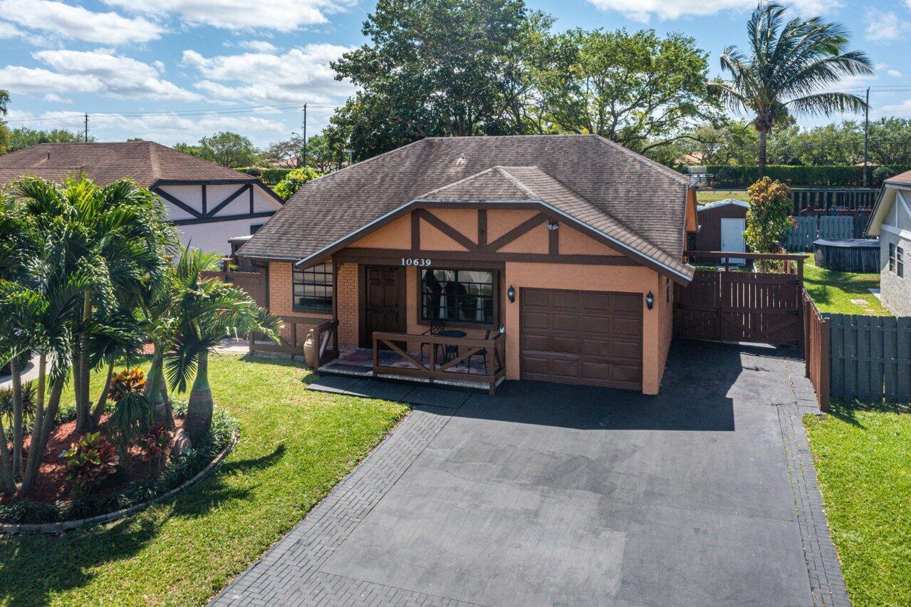 10639 Boca Entrada Boulevard Boca Raton, FL 33428 - Photo 2 of 34 031-10639BocaEntradaBoulevard-BocaRaton-