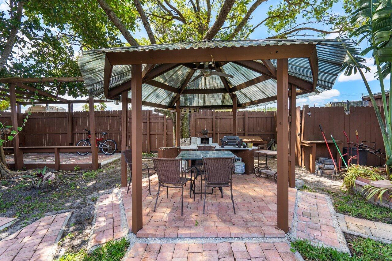 10639 Boca Entrada Boulevard Boca Raton, FL 33428 - Photo 30 of 34 026-10639BocaEntradaBoulevard-BocaRaton-