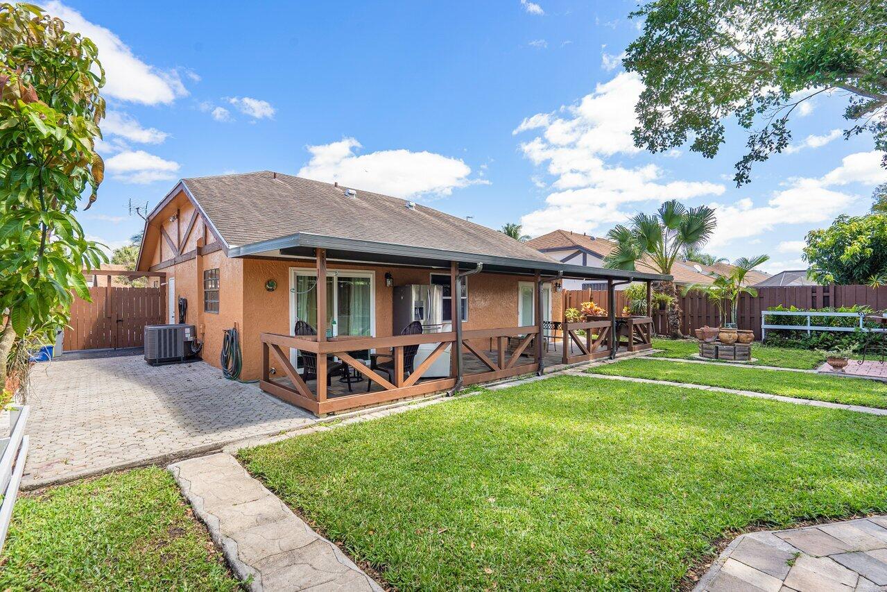 10639 Boca Entrada Boulevard Boca Raton, FL 33428 - Photo 4 of 34 023-10639BocaEntradaBoulevard-BocaRaton-