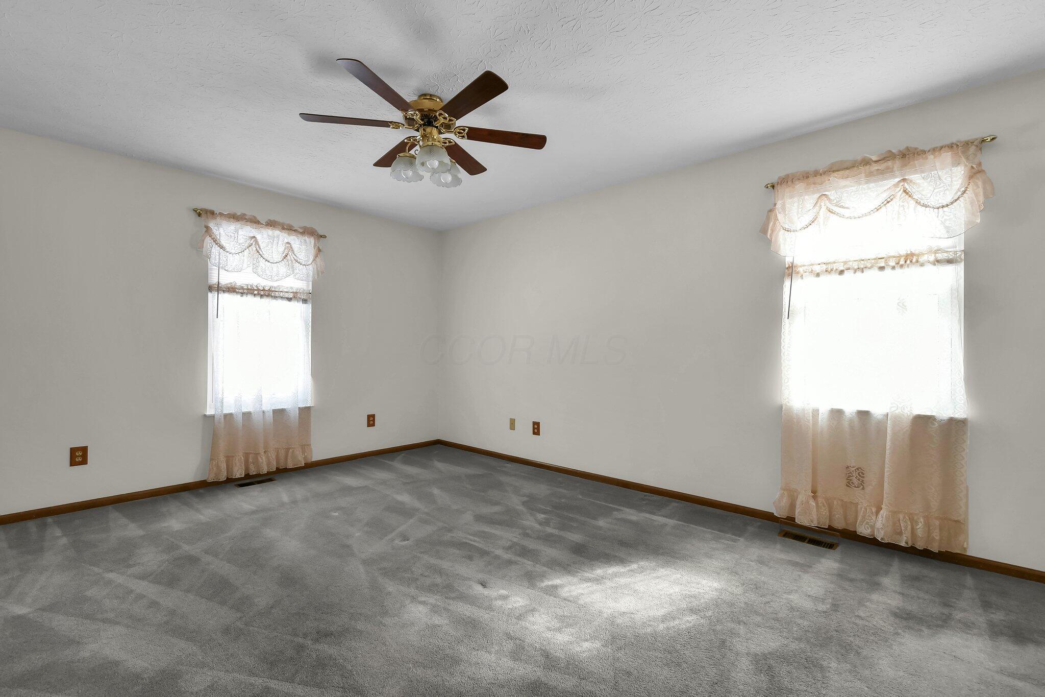 271 Rosehill Road Reynoldsburg, OH 43068 - Photo 13 of 20 Primary Bedroom