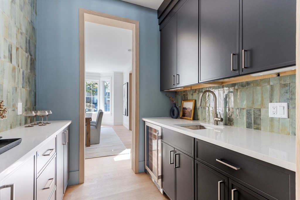 362 Hillcrest Road Needham, MA 02492 - Photo 17 of 42