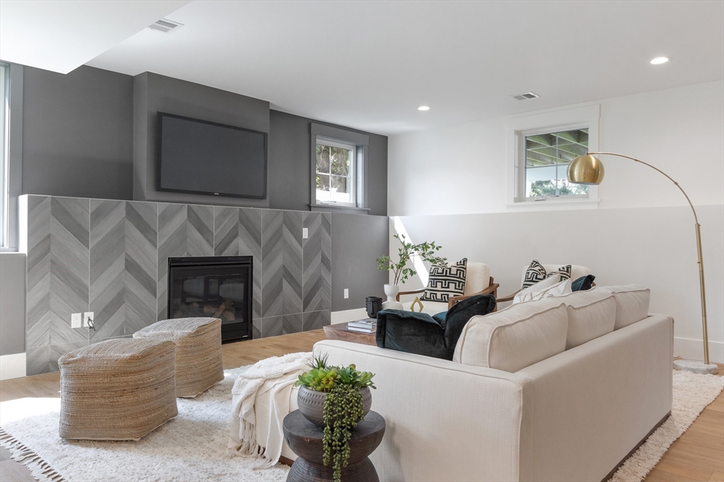 362 Hillcrest Road Needham, MA 02492 - Photo 35 of 42