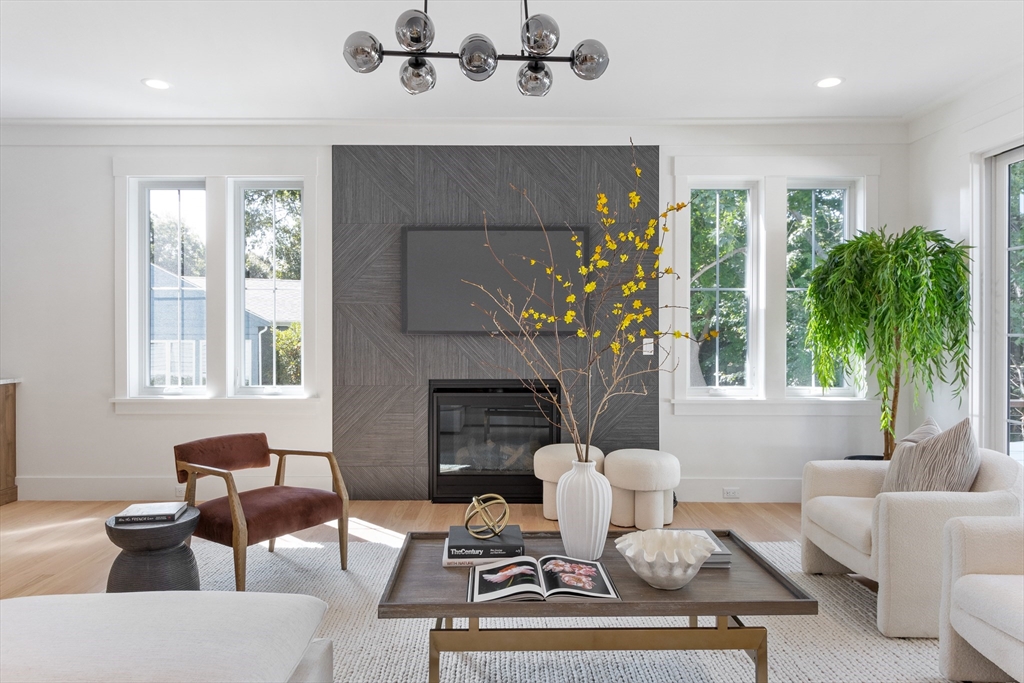 362 Hillcrest Road Needham, MA 02492 - Photo 7 of 42