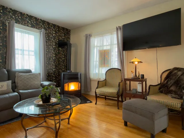 $389,000 | 14 Summer Street, Sanford, ME 04073