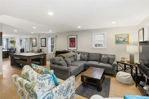 $3,850 | 72 Seascape Avenue, Middletown, RI 02842