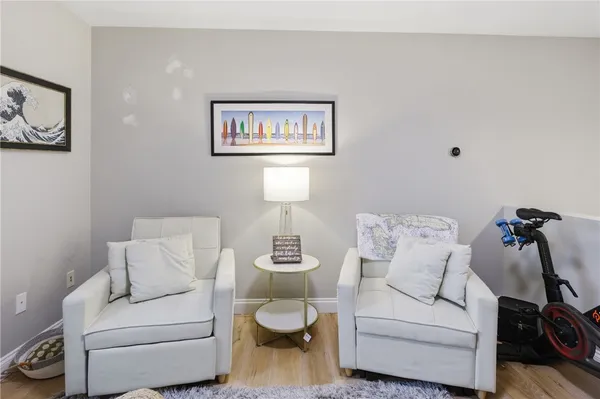 $3,850 | 72 Seascape Avenue, Middletown, RI 02842