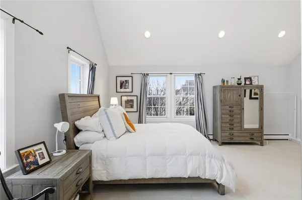 $3,850 | 72 Seascape Avenue, Middletown, RI 02842