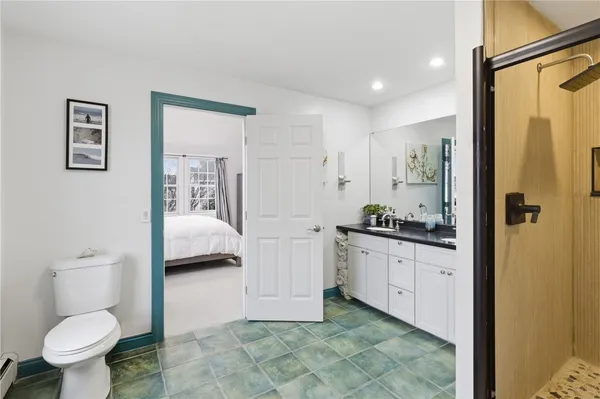 $3,850 | 72 Seascape Avenue, Middletown, RI 02842