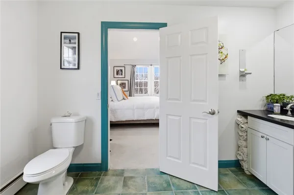 $3,850 | 72 Seascape Avenue, Middletown, RI 02842