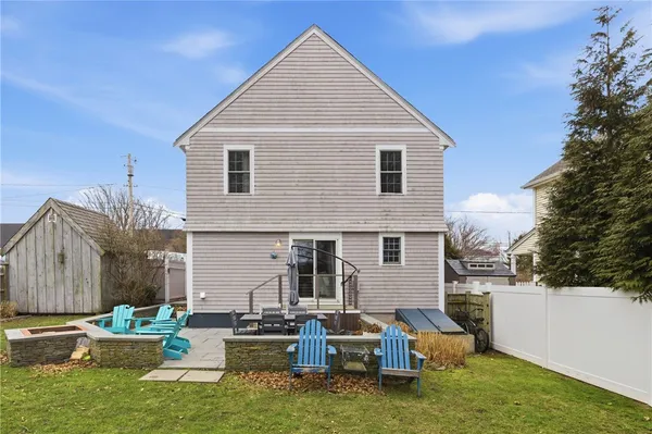 $3,850 | 72 Seascape Avenue, Middletown, RI 02842