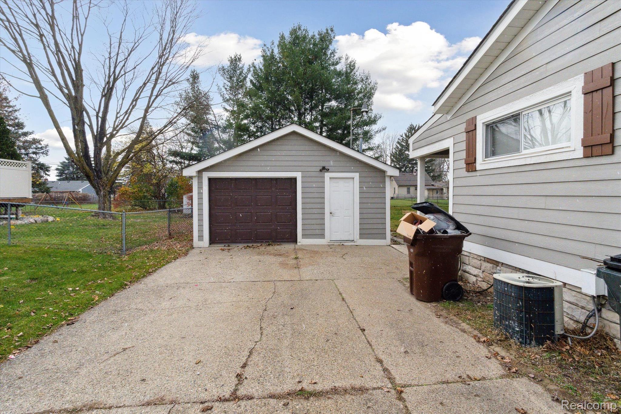 47485 Frederick Road Utica, MI 48317 - Photo 28 of 32 Gallery Image 28