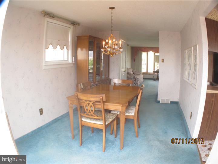 3452 Holyoke Road Philadelphia, PA 19114 - Photo 3 of 18 Gallery Image 3