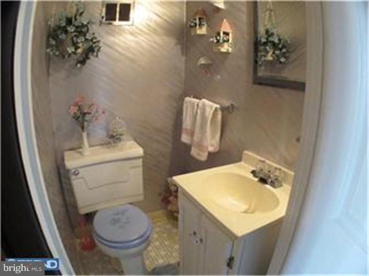 3452 Holyoke Road Philadelphia, PA 19114 - Photo 8 of 18 Gallery Image 8