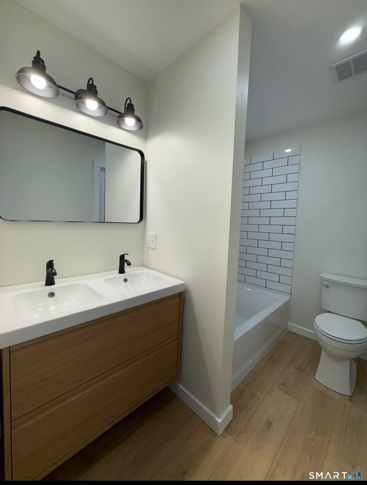 8 Rustic Road Ridgefield, CT 06877 - Photo 8 of 20