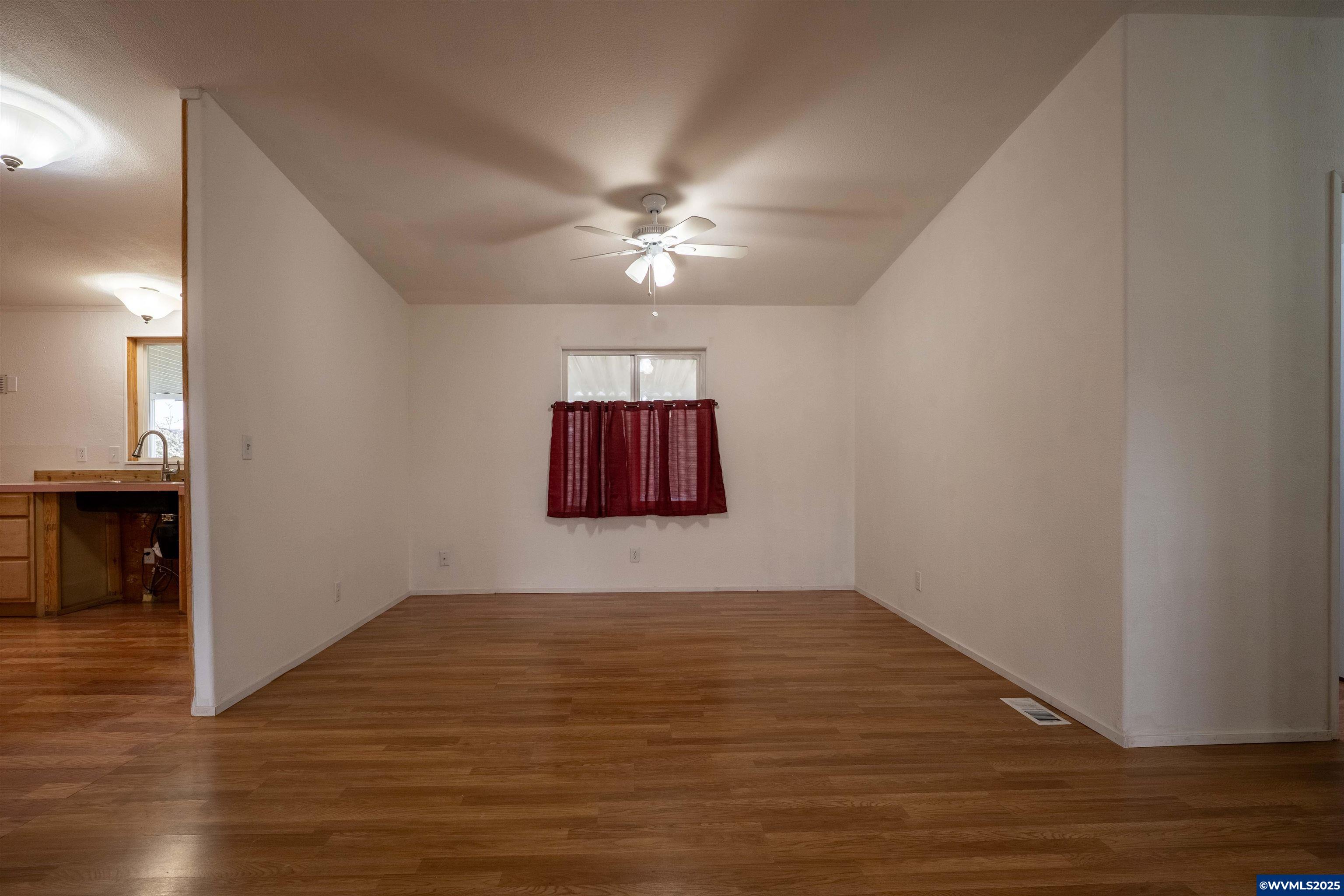 2151 Three Lakes Road Southeast, Unit 31 Albany, OR 97322 - Photo 6 of 38 Gallery Image 6