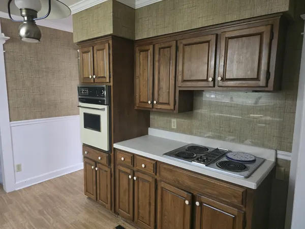 $1,400 | 614 North Military Avenue, Lawrenceburg, TN 38464