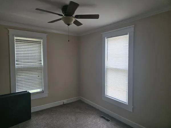 $1,400 | 614 North Military Avenue, Lawrenceburg, TN 38464