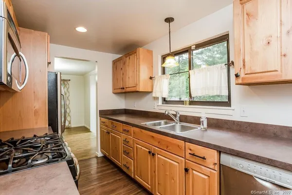 $2,600 | 5 Edgewood Circle, Unit 5, Avon, CT 06001