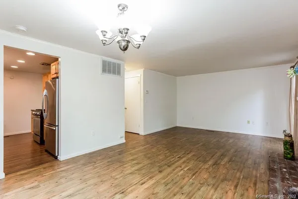 $2,600 | 5 Edgewood Circle, Unit 5, Avon, CT 06001