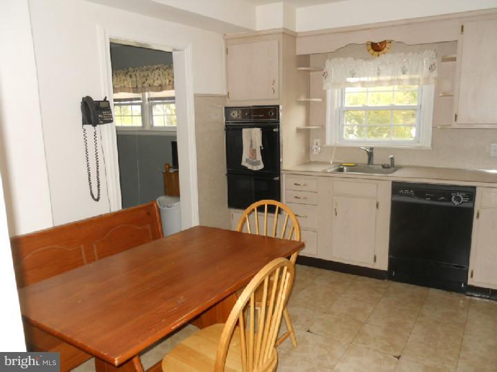 2602 Filbert Avenue Reading, PA 19606 - Photo 14 of 21 Gallery Image 14
