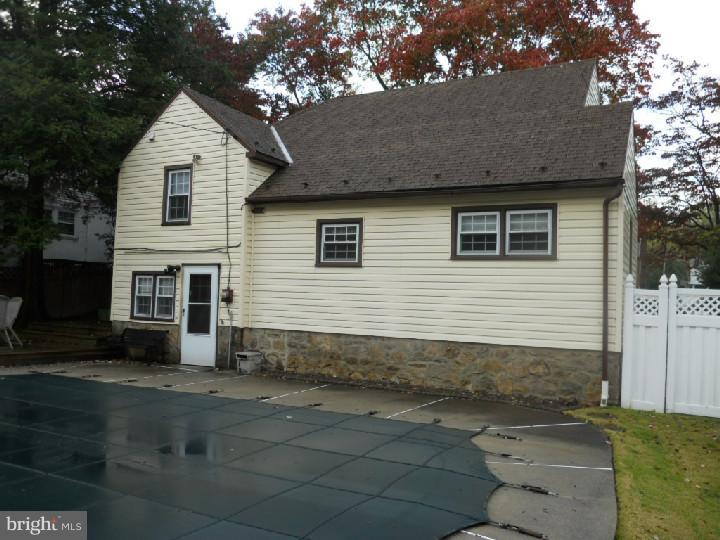 2602 Filbert Avenue Reading, PA 19606 - Photo 3 of 21 Gallery Image 3