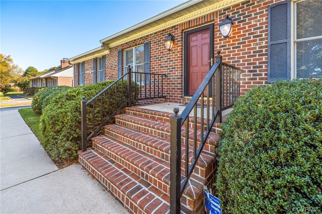 8217 Brookfield Road Richmond, VA 23227 - Photo 2 of 32 Gallery Image 2