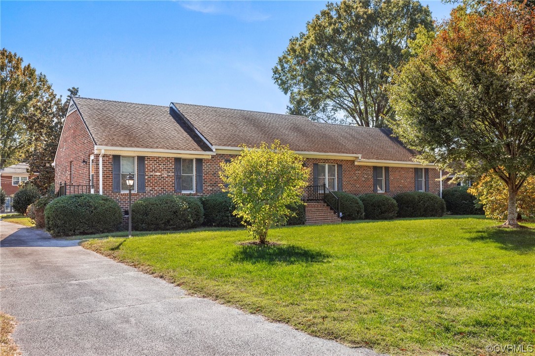 8217 Brookfield Road Richmond, VA 23227 - Photo 3 of 32 Gallery Image 3