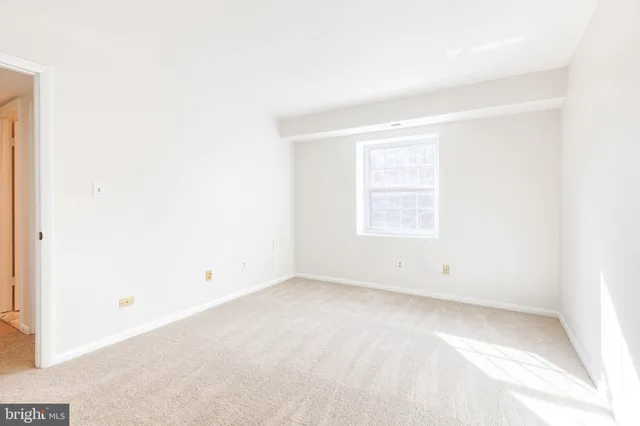 $284,000 | 11 Elphin Court, Unit 301, Lutherville-Timonium, MD 21093