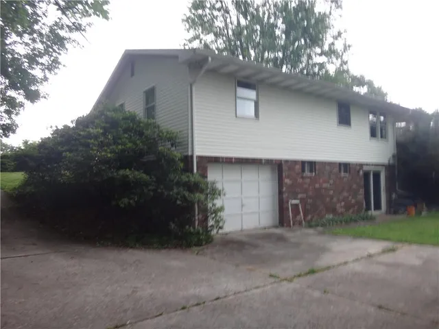 $160,000 | 110 Raymond Avenue, Brownsville, PA 15417