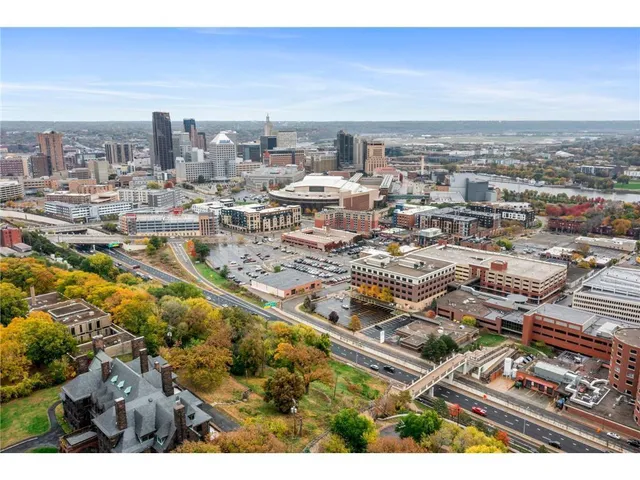 $175,000 | 311 Pleasant Avenue, Unit 301, St. Paul, MN 55102