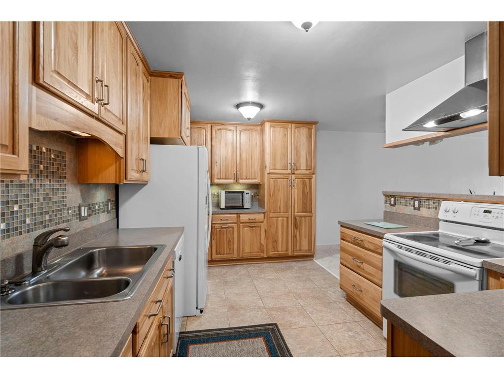 311 Pleasant Avenue, Unit 301 St. Paul, MN 55102 - Photo 6 of 44