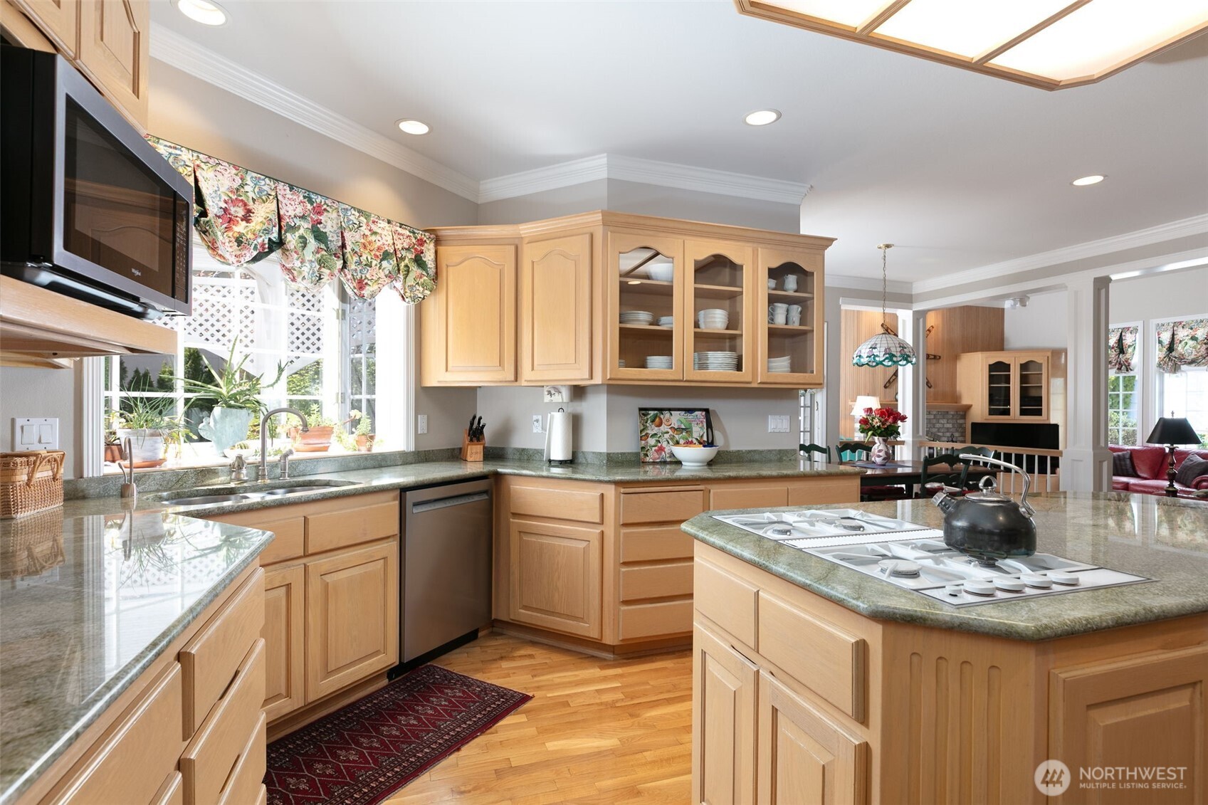 414 Cherry Ridge Court Yakima, WA 98908 - Photo 8 of 35 Gallery Image 8