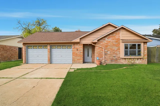 $1,900 | 122 White Cedar Street, Houston, TX 77015