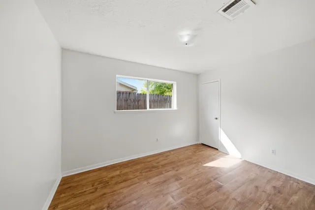 $1,900 | 122 White Cedar Street, Houston, TX 77015