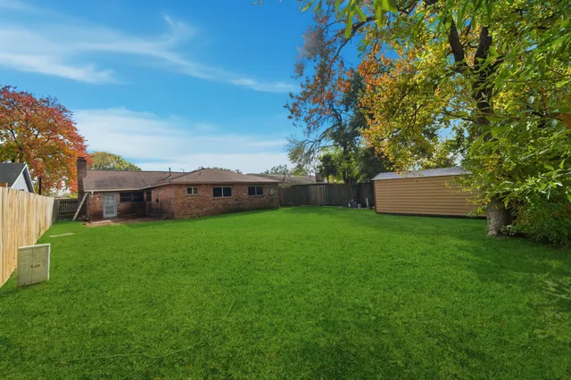 $1,900 | 122 White Cedar Street, Houston, TX 77015