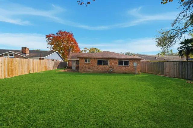 $1,900 | 122 White Cedar Street, Houston, TX 77015