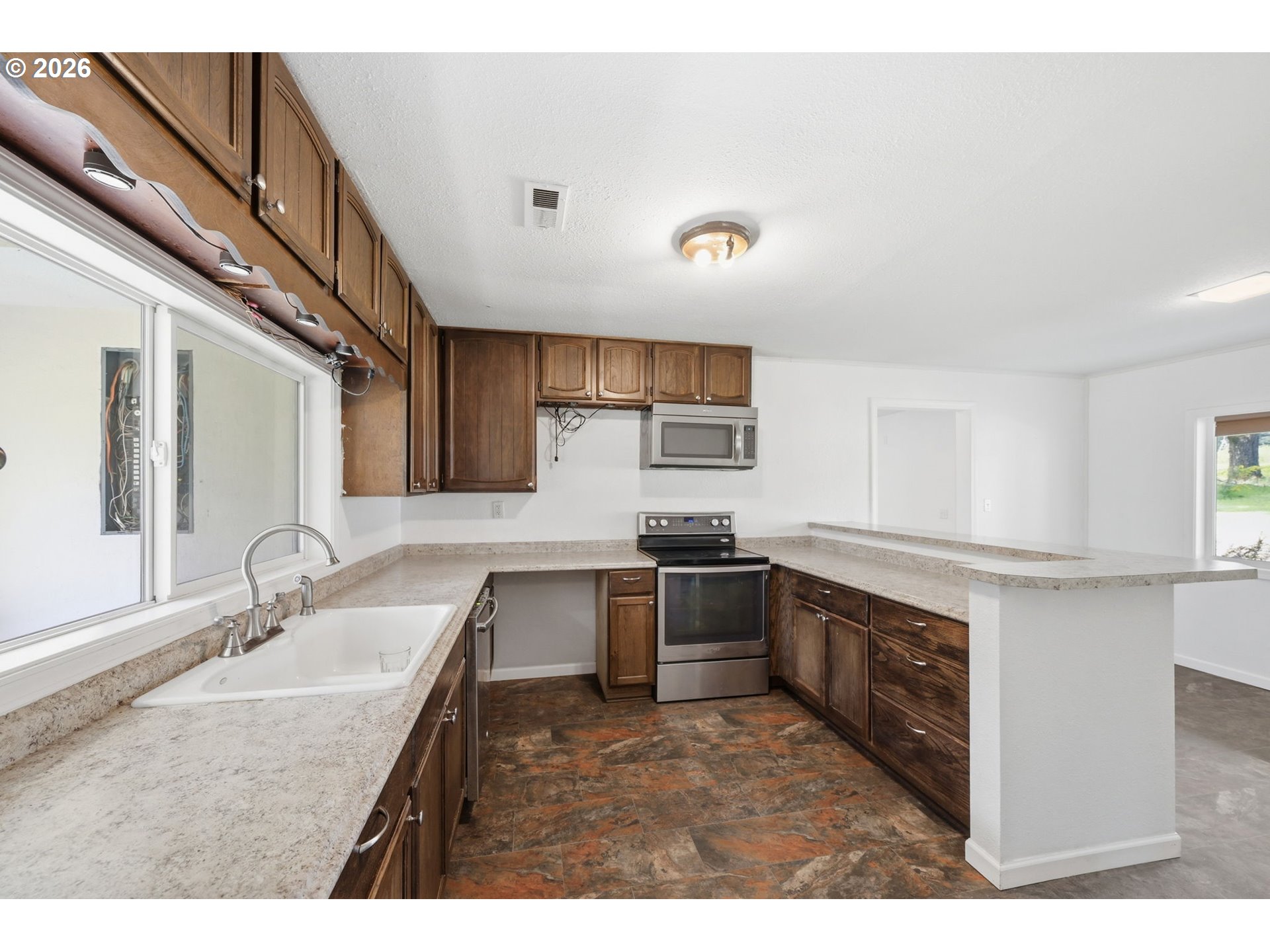 23892 Butler Road Elmira, OR 97437 - Photo 11 of 48