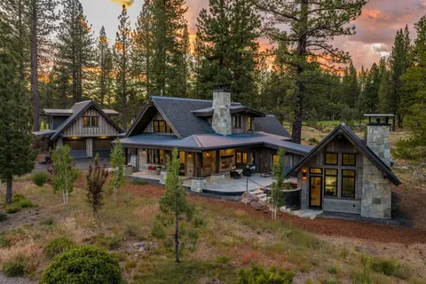 $6,300,000 | 561 Stewart McKay, Truckee, CA 96161