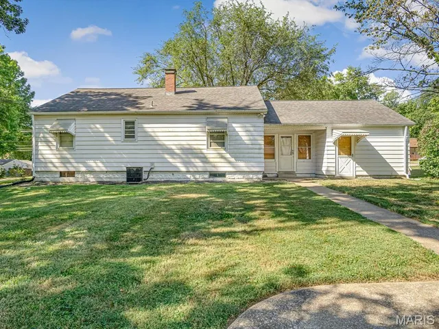$2,000 | 1622 West Boulevard, Belleville, IL 62221