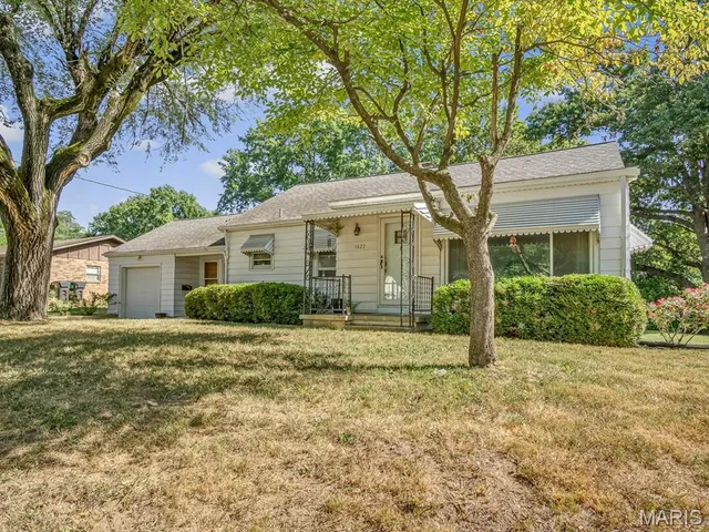 $2,000 | 1622 West Boulevard, Belleville, IL 62221